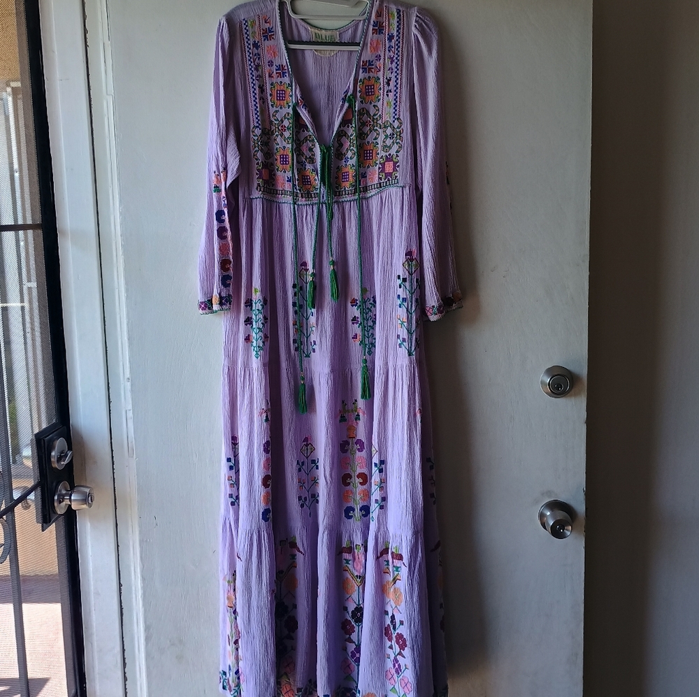 Blue 🇨🇵 Boutique French brand Lavender Embroidered Long Sleeve Dress